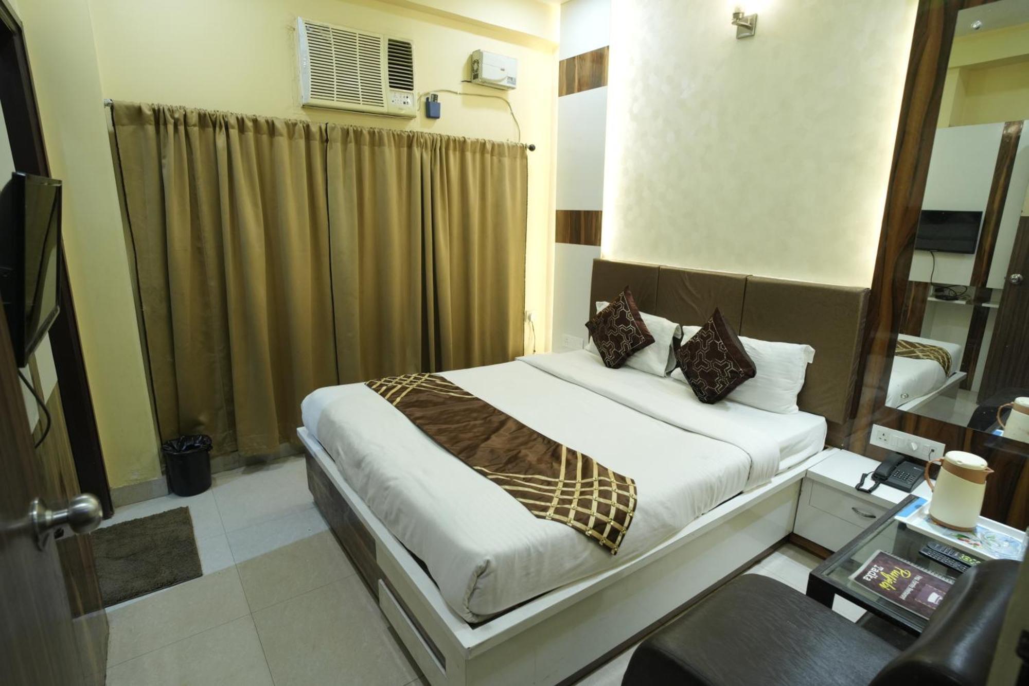 Hotel Rajkamal Near Varanasi Railway Station Εξωτερικό φωτογραφία