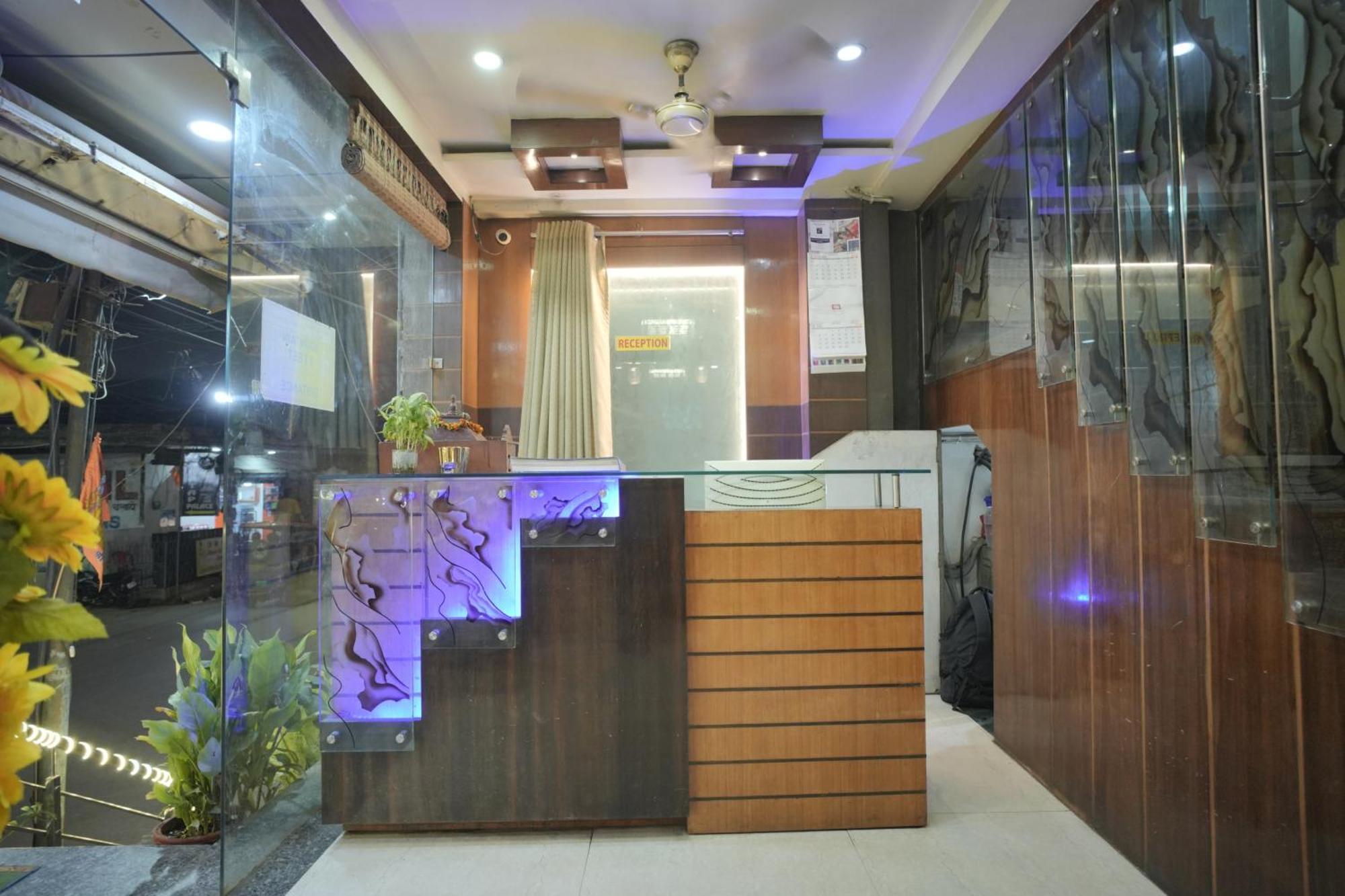 Hotel Rajkamal Near Varanasi Railway Station Εξωτερικό φωτογραφία